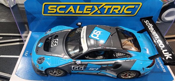Scalextric Porsche 911 GT3 R - Team Parker Racing - British GT 2022 - Image 5