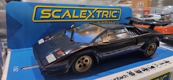 Scalextric Lamborghini Countach Walter Wolf Edition - Image 5