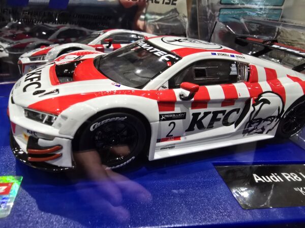 NEW Carrera Digital Audi R8 LMS GT3 evo II "KFC Racing, No.2"