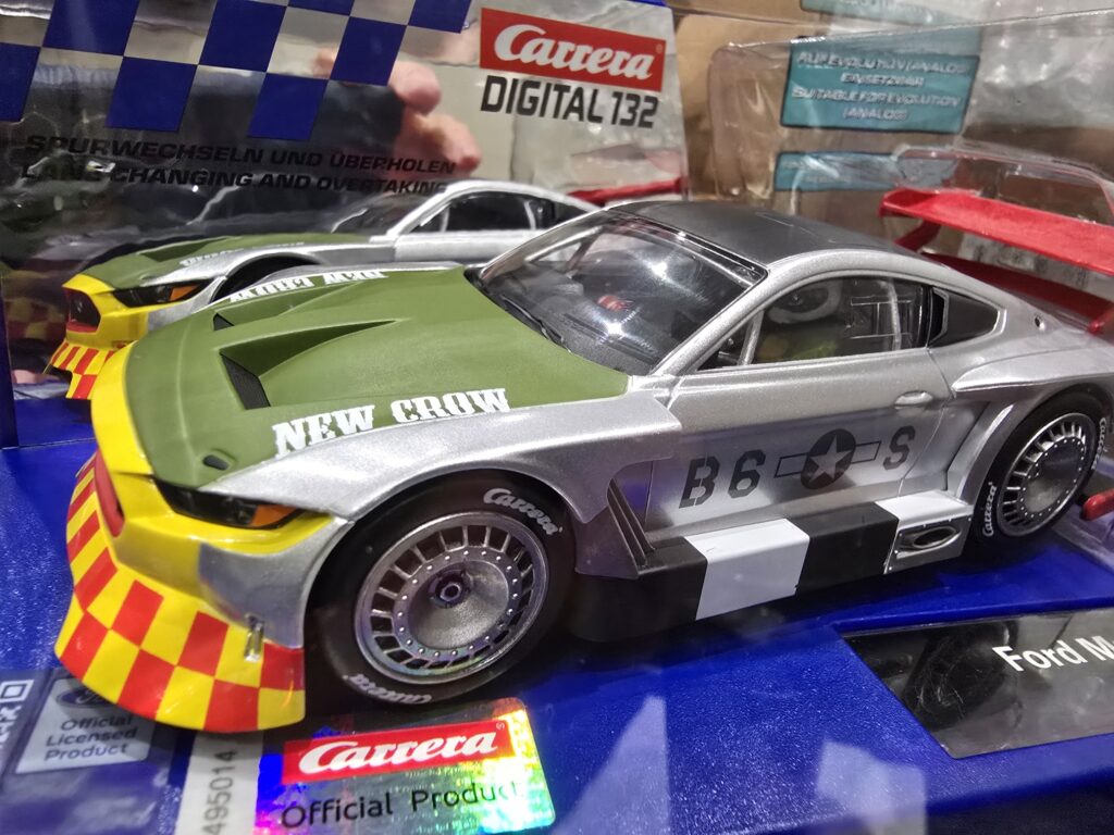 Carrera Digital 132 Ford Mustang GTY New Crow, CAR32066